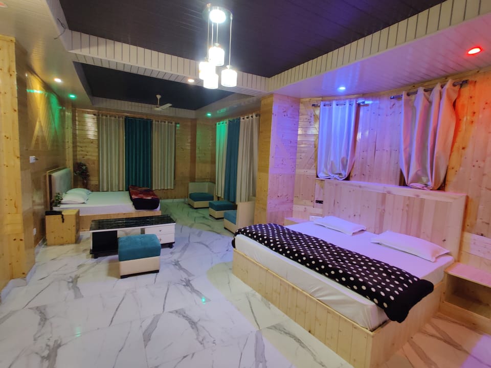 Deluxe Double or Twin Room | Premium bedding, Select Comfort beds, blackout drapes, free WiFi