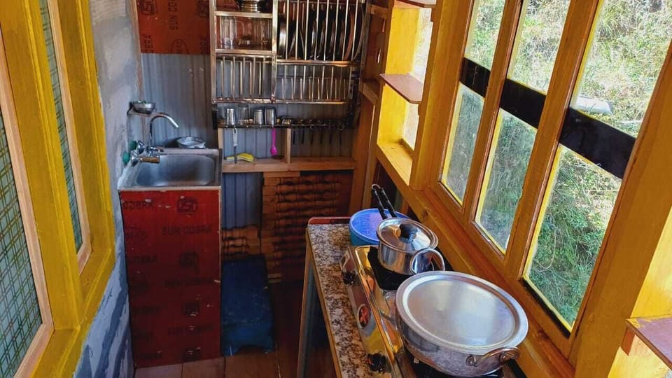 Deluxe Double Room, Mountain View | Private kitchen | Stovetop, dishwasher, cookware/dishes/utensils