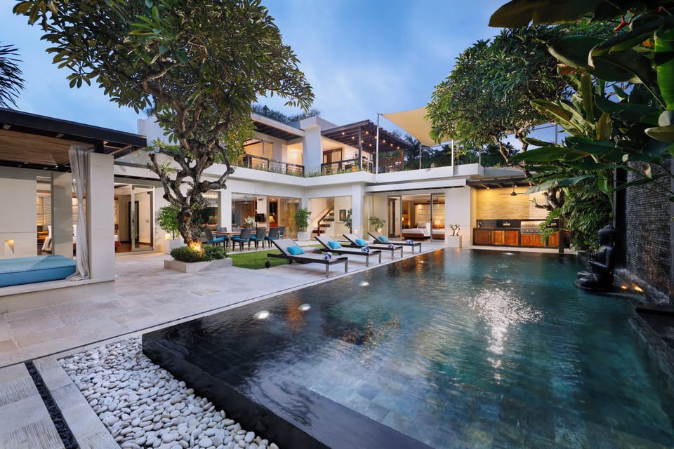 Private swimming pool 