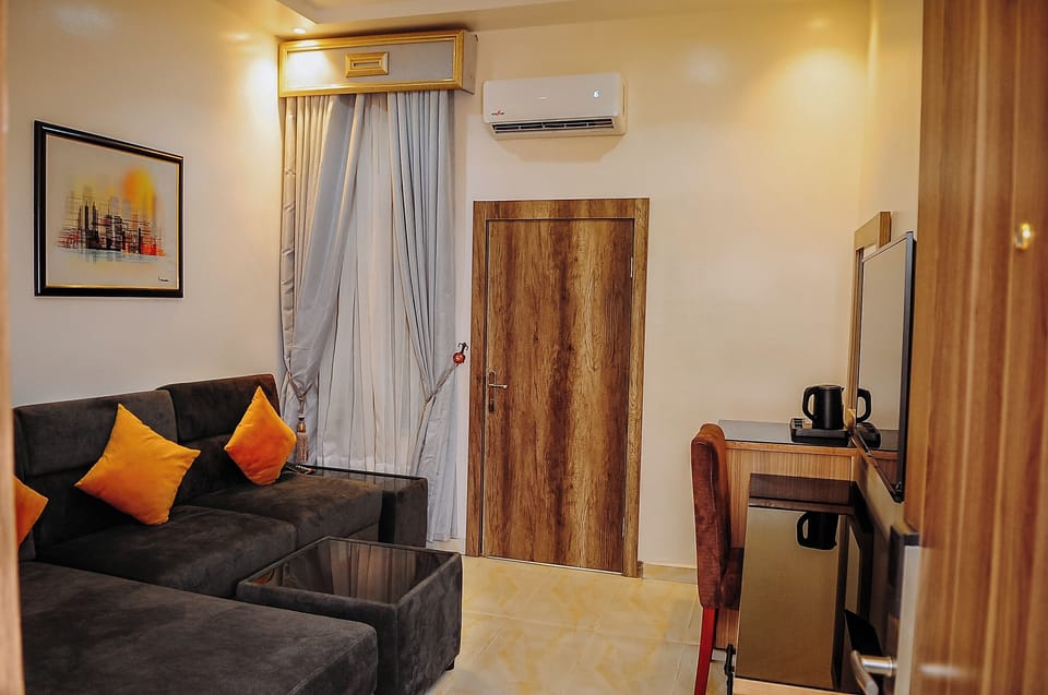 Studio | Laptop workspace, free WiFi, bed sheets