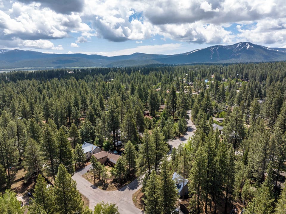 Aerial photo overlooking neighborhood and Northstar
