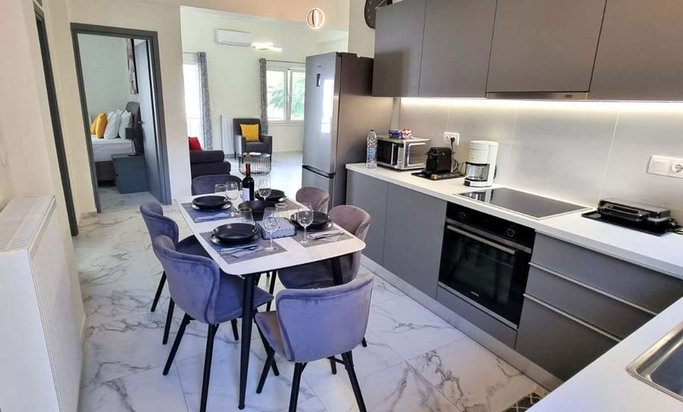 House | 2 bedrooms, desk, Internet