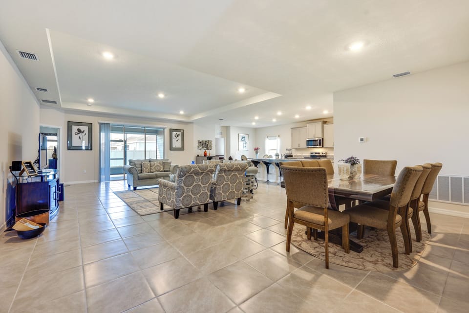 House (4 Bedrooms) | Interior