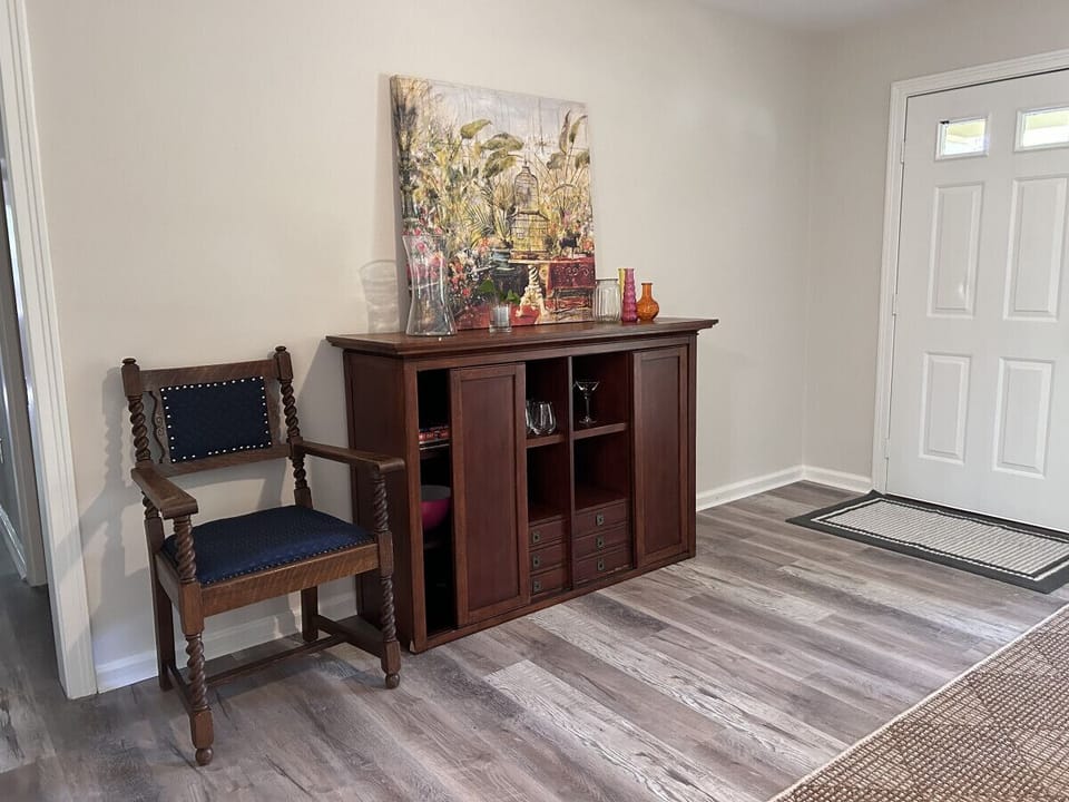 Front door & dining area
