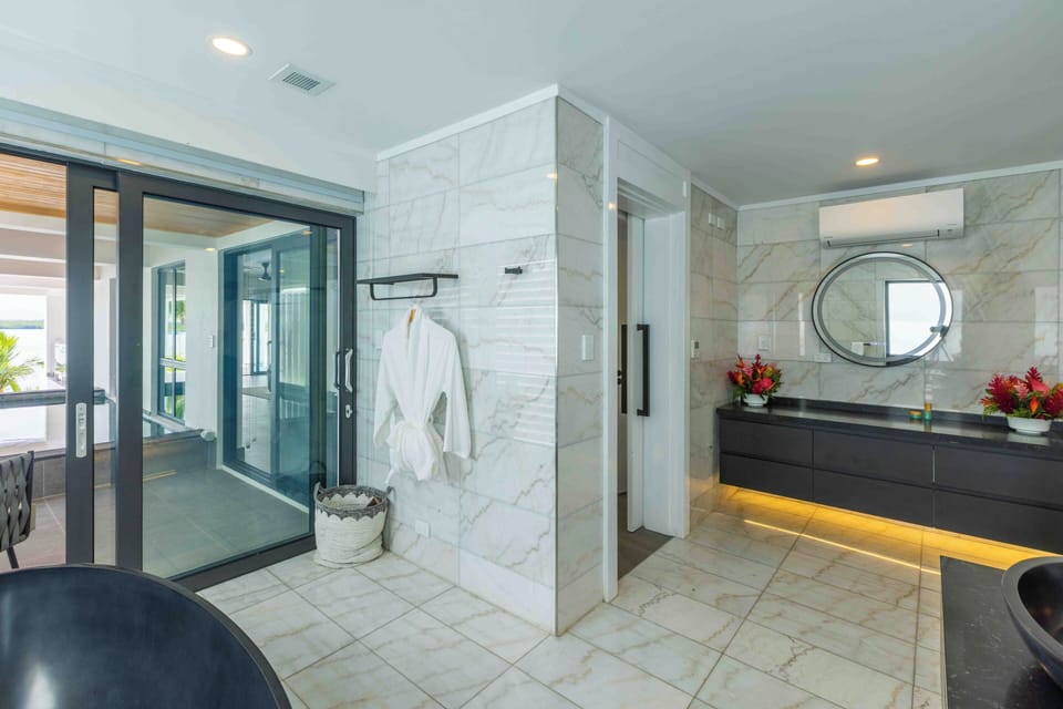 Luxury Waterfront Villas Denarau Island- 4 Bedrooms | Bathroom | Separate tub and shower, bathrobes, slippers, towels