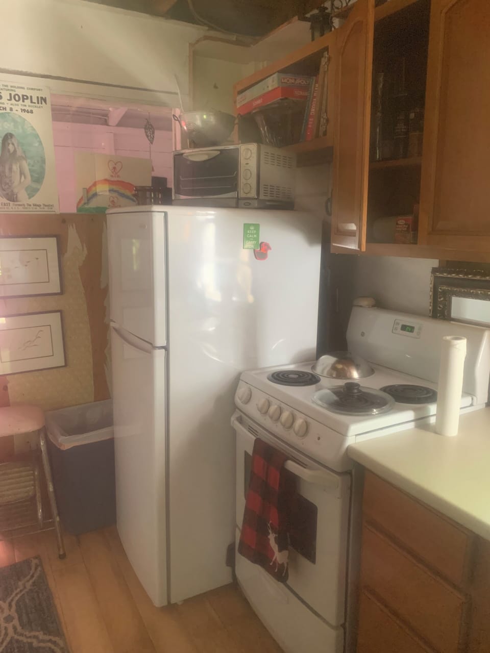 New fridge& stove with oven, super clean with pots , pans , roasters etc.