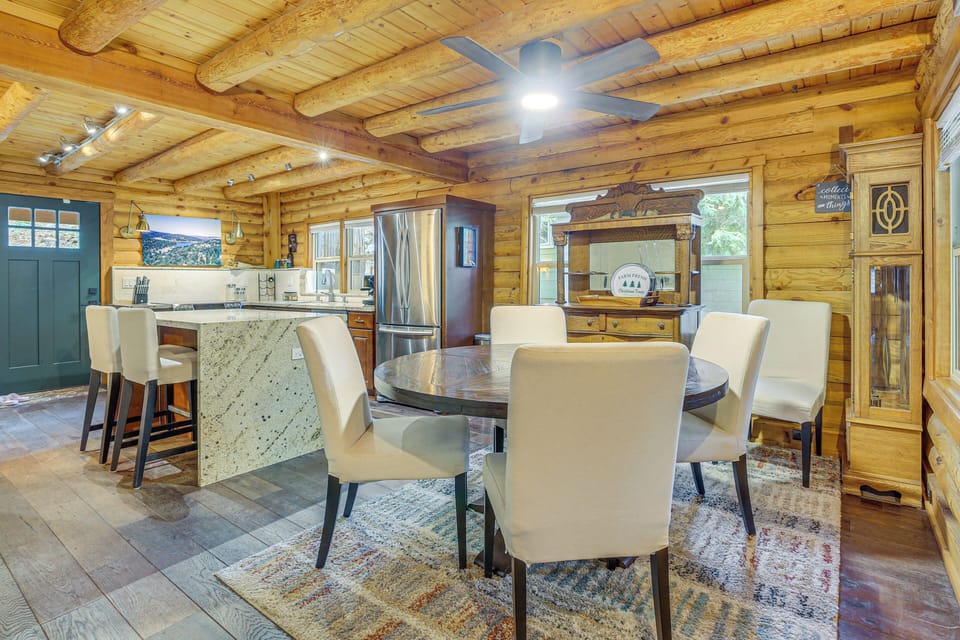 Dining Area & Kitchen | 1st Floor | Drip Coffee Pot/Espresso Machine | Toaster