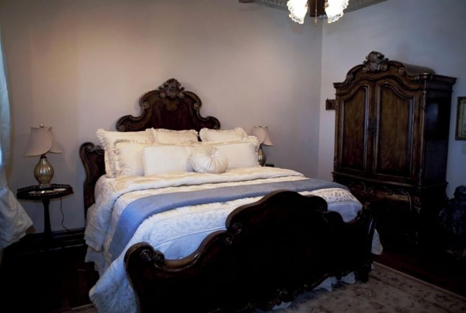 Located Upstairs (No Elevator) No. 1, The Ida Lasiter Huckaby Room | Free WiFi