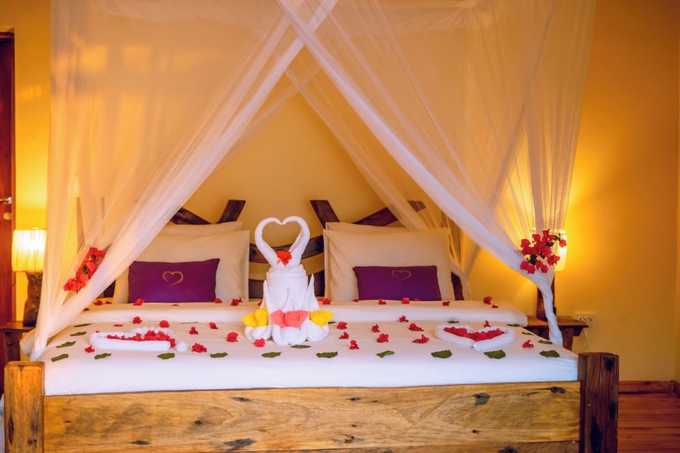 Villa, 3 Bedrooms, Private Pool, Oceanfront (CHUI or KASA) | Minibar, in-room safe, desk, blackout drapes