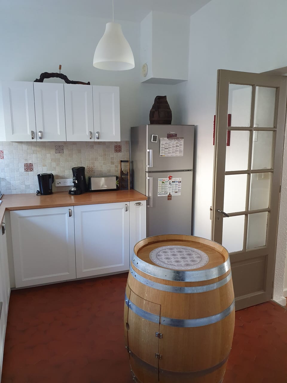 Equipped kitchen (2)