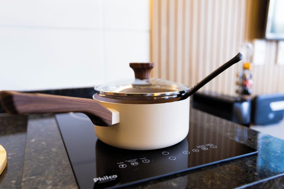 Apartment | Private kitchen | Cookware/dishes/utensils
