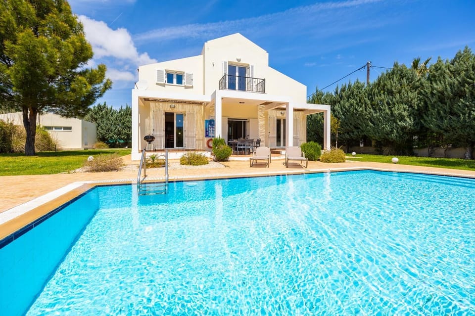 Beautiful villa with private pool and terrace