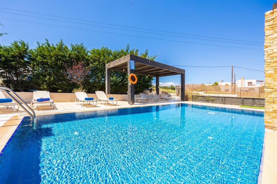 Private pool and terrace