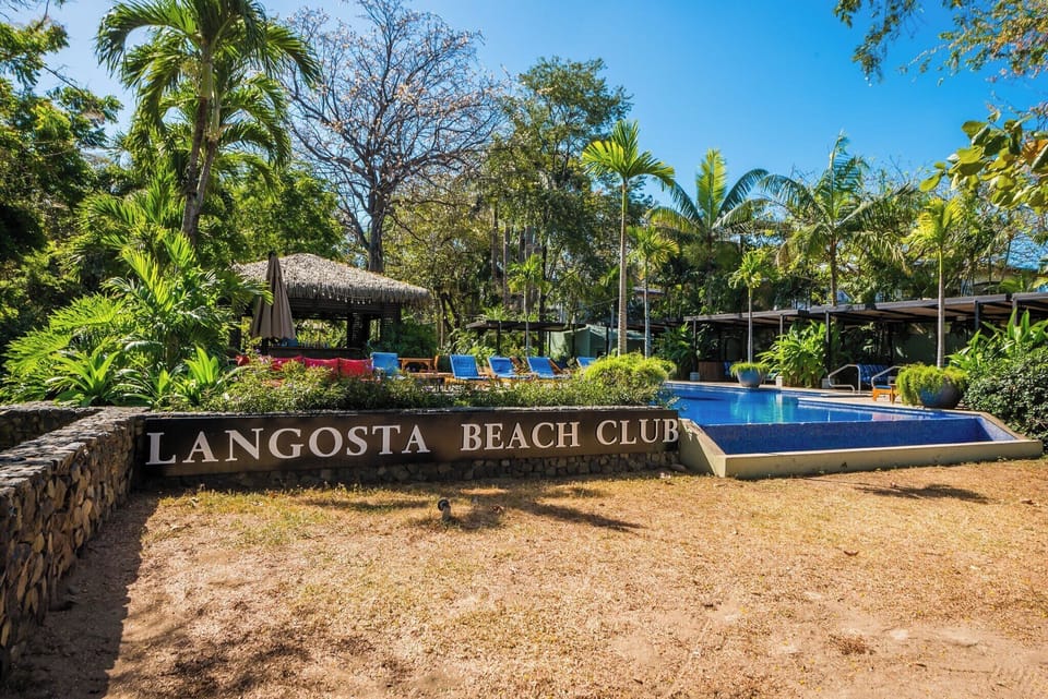 Langosta Beach Club 