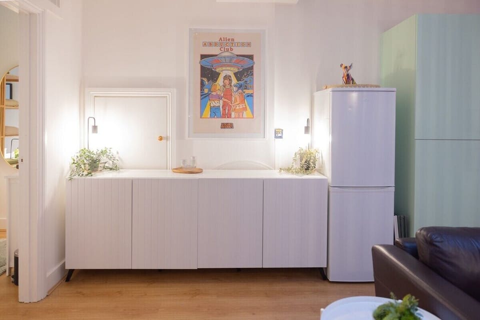 Sideboard.