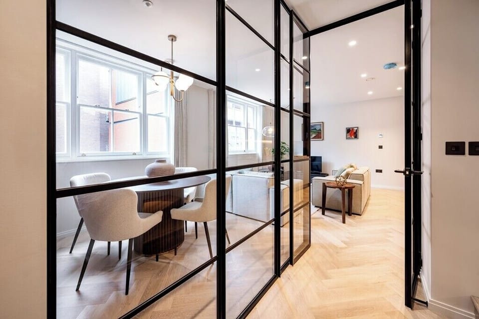 Lounge / Kitchen