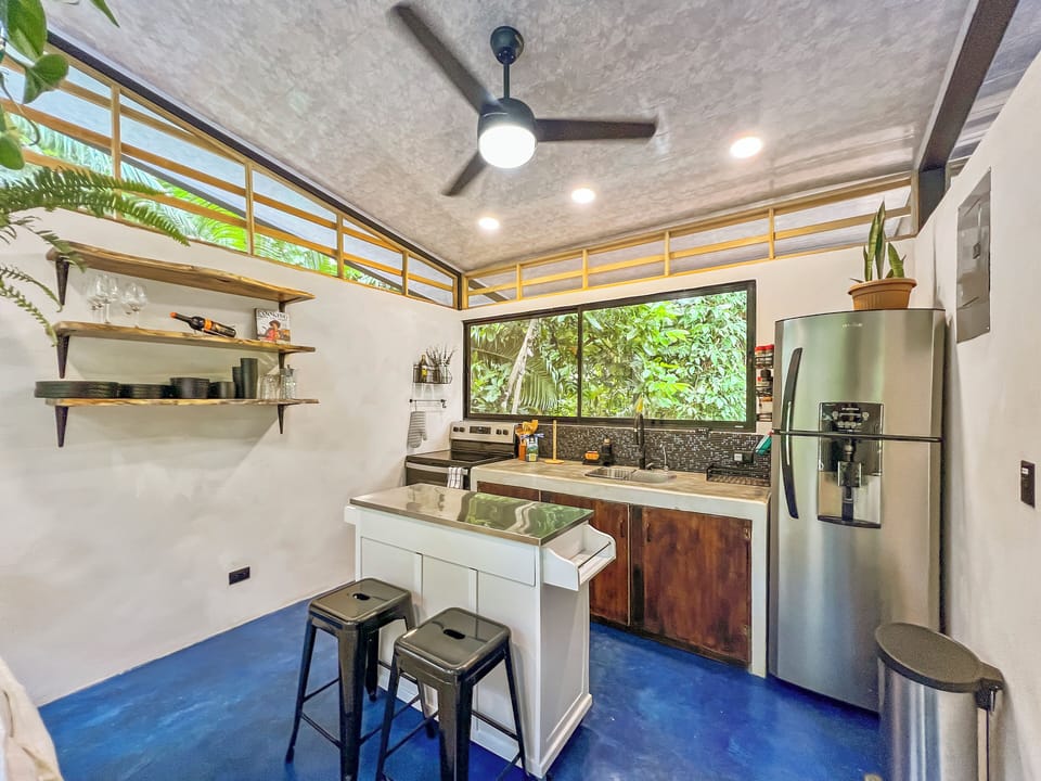 Full kitchen to encourage your the chef in you!