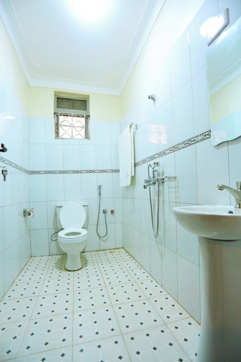 Deluxe Double Room, City View | Bathroom | Free toiletries, slippers, towels, soap