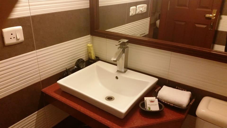 Bathroom sink