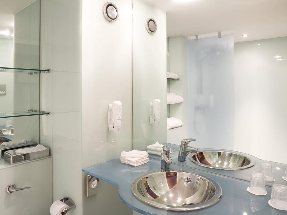 In-room safe, desk, blackout drapes, free WiFi