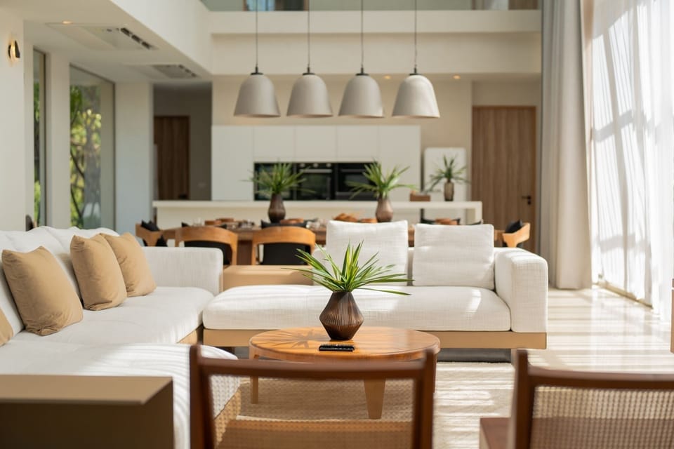 5 Bedrooms Private Pool Villa | Premium bedding, in-room safe, desk, laptop workspace