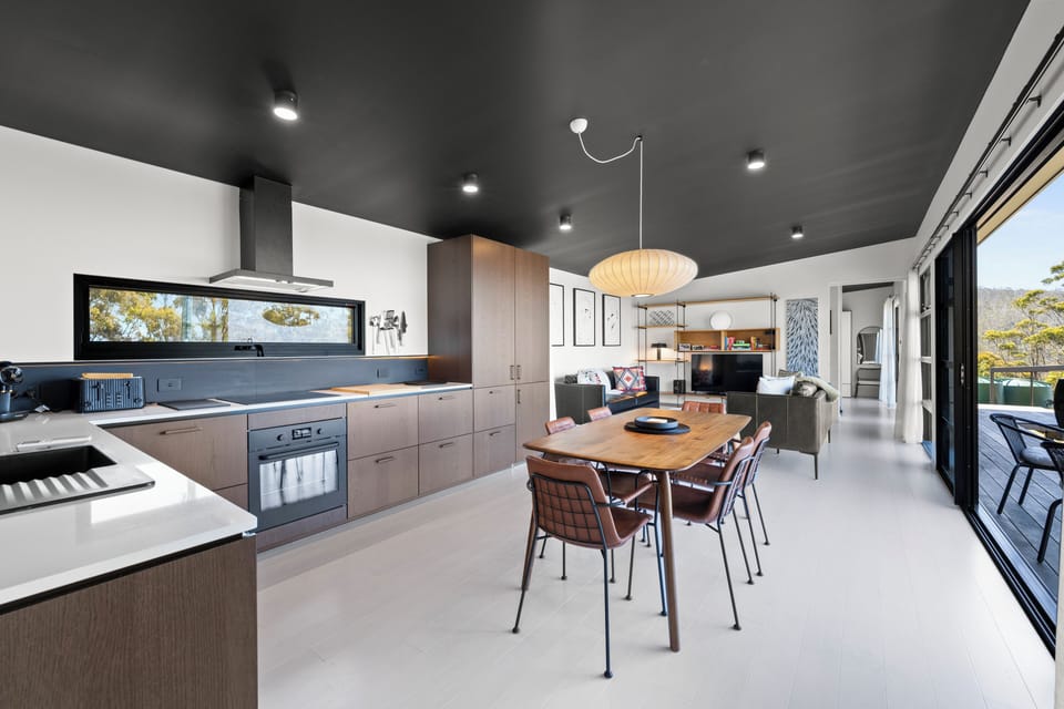 Deluxe House, Ocean View | In-room dining