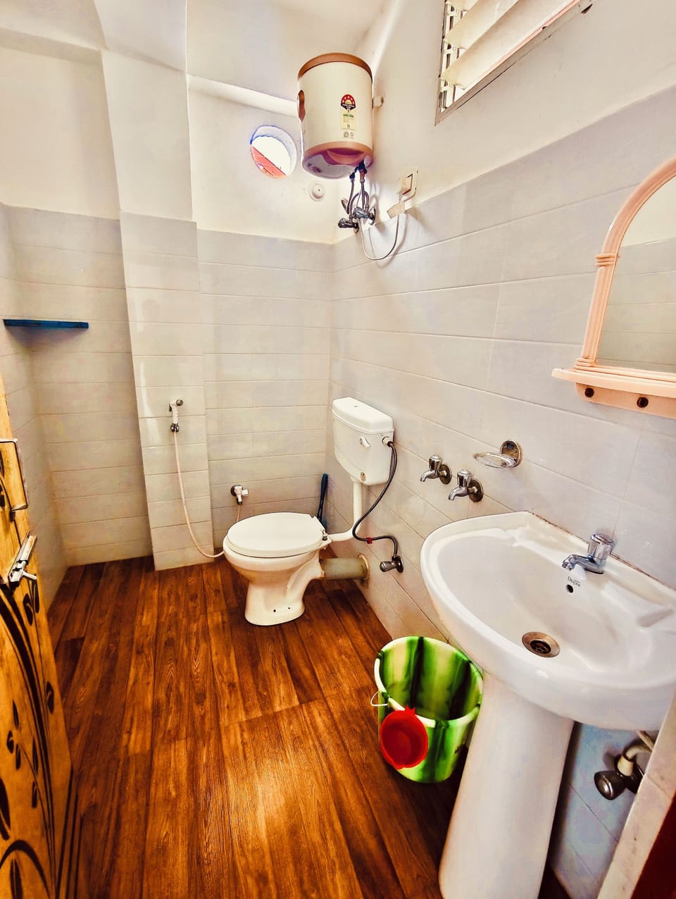 Comfort Quadruple Room, Balcony, Hill View | Bathroom | Shower, towels, soap, shampoo