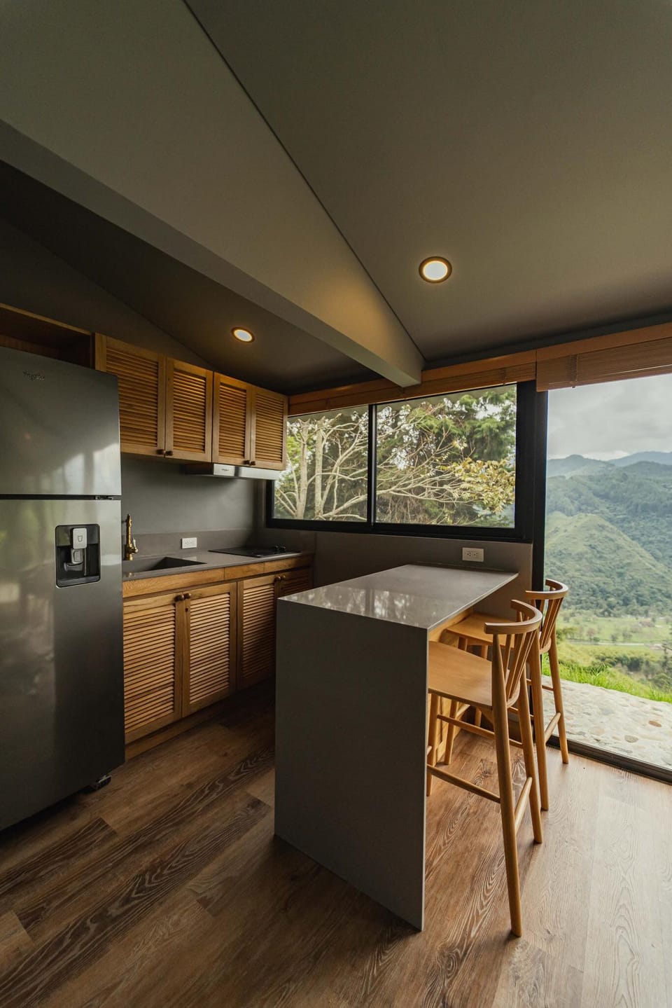 Deluxe Cabin, Mountain View