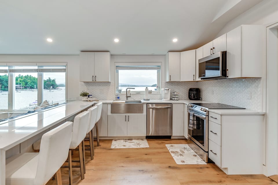 Kitchen | Cooking & Baking Basics | Dishwasher | Keurig Coffee Maker | 1st Floor