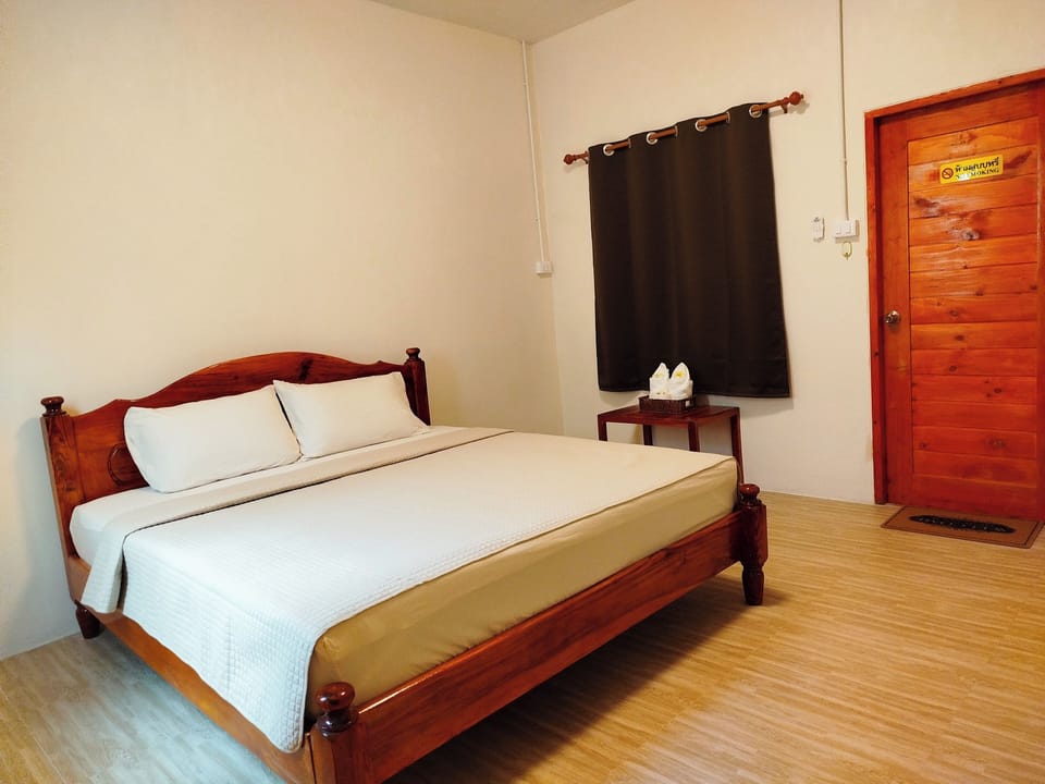 Room | Free WiFi