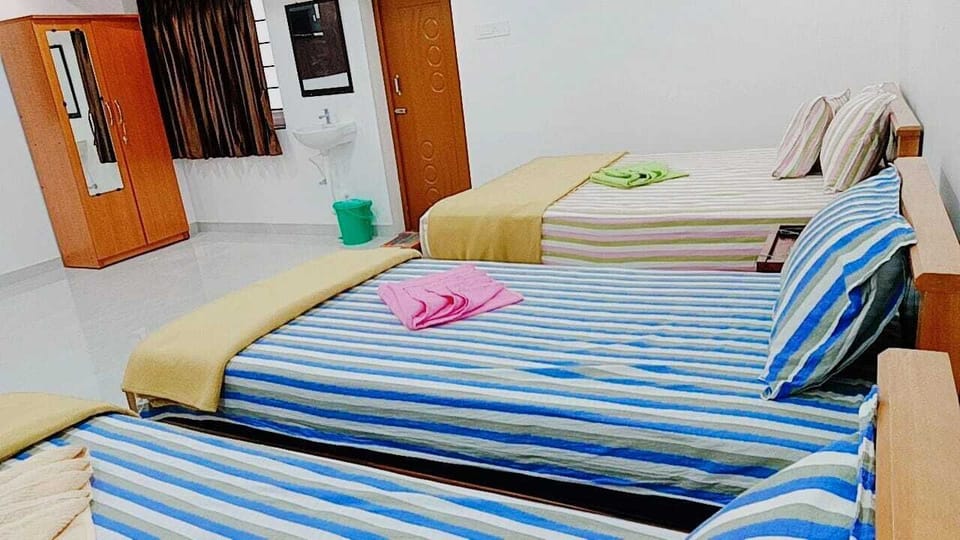 Family Double Room, Balcony | Desk, laptop workspace, rollaway beds (surcharge), WiFi (free)