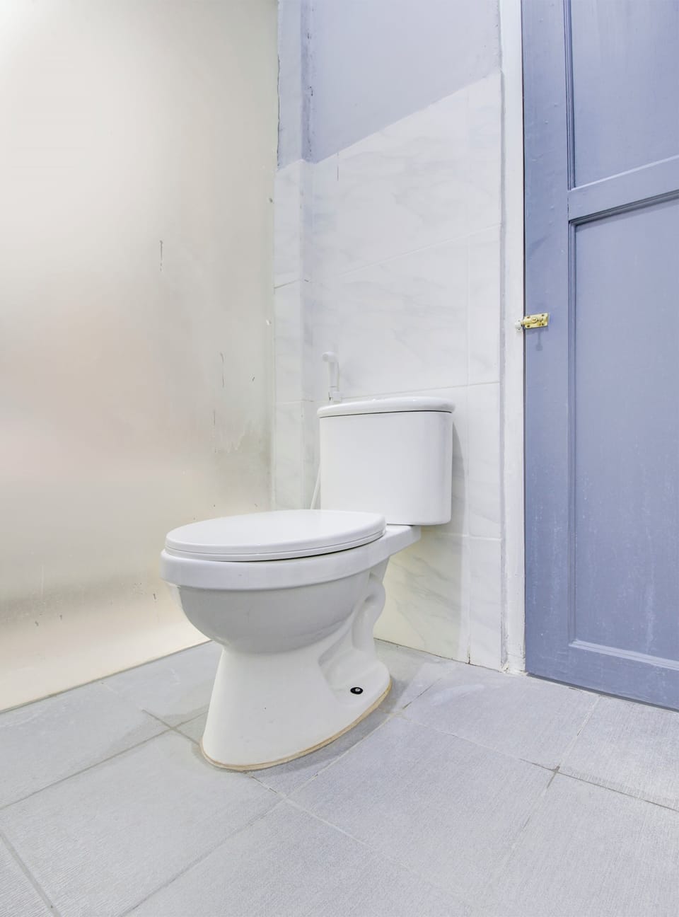 Standard Double Room | Bathroom | Shower, towels, soap, shampoo