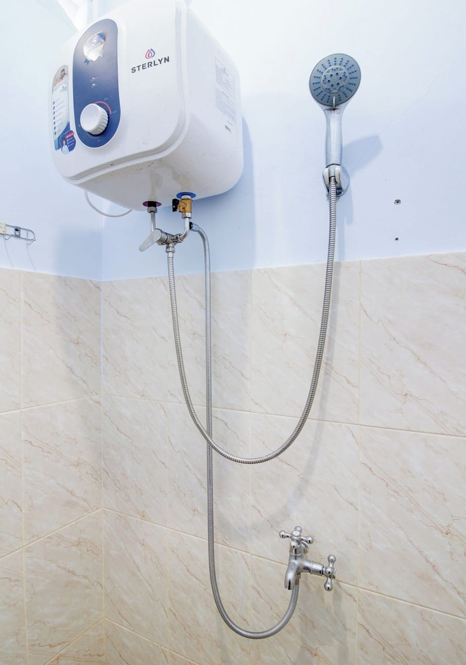 Shower, towels, soap, shampoo