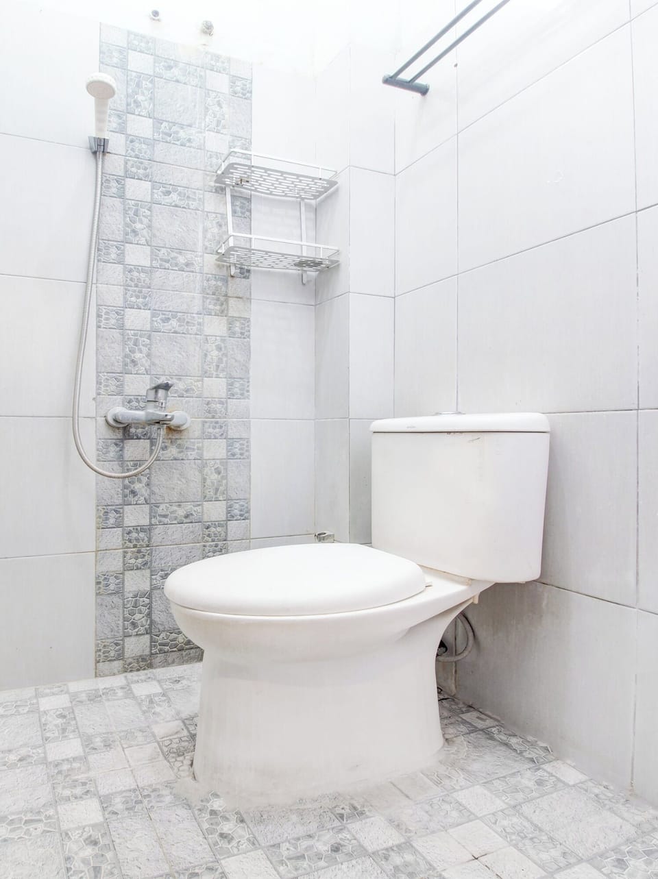 Standard Double Room | Bathroom | Shower, bidet, towels, soap