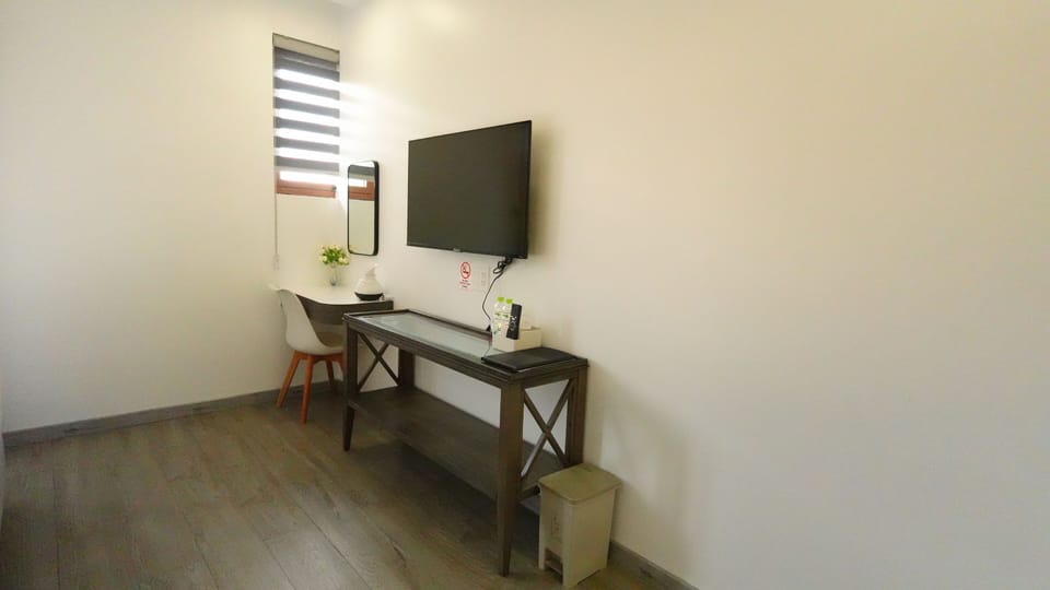 Superior Studio, 1 Double Bed, Microwave, Ocean View | Minibar, soundproofing, WiFi (free), individually decorated