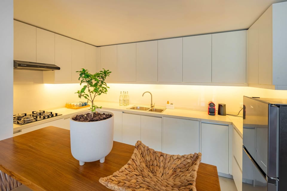 Deluxe Apartment, 3 Bedrooms, City View | Private kitchenette | Coffee/tea maker, electric kettle