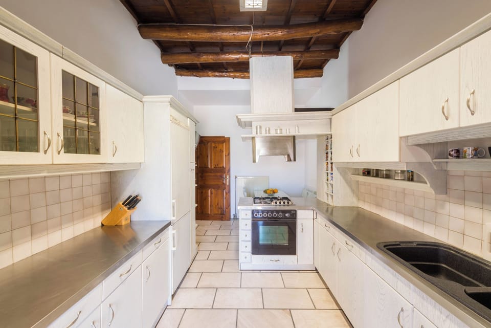 Superior Villa | Private kitchen | Espresso maker, coffee/tea maker, electric kettle, toaster