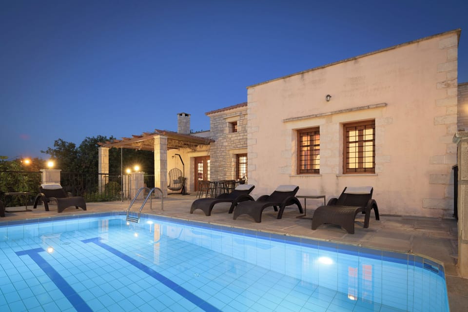 Private pool