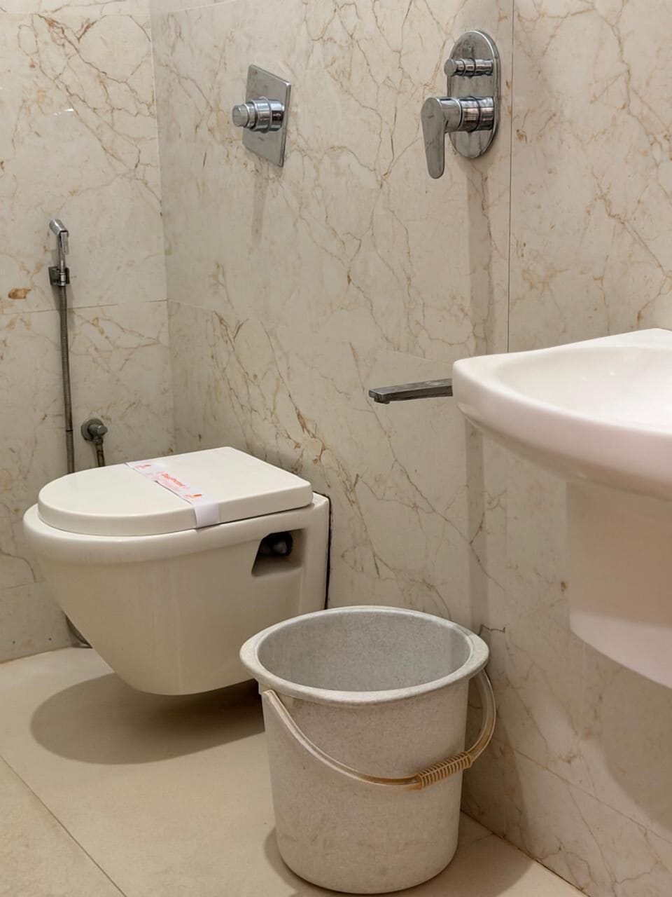Standard Double Room | Bathroom
