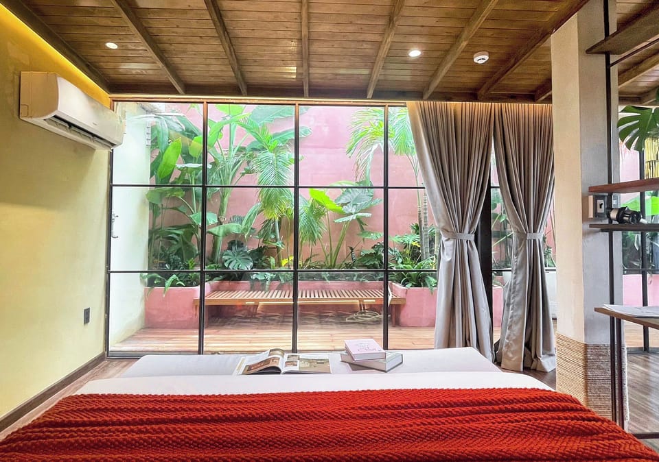 Executive Double Room, Balcony | Desk, laptop workspace, blackout drapes, soundproofing