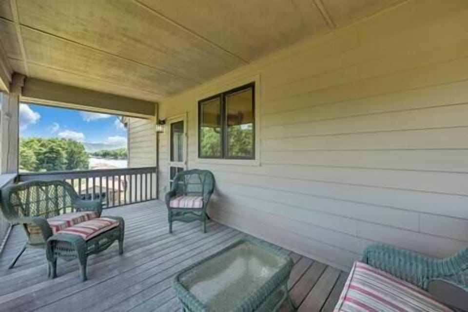 Primary Deck