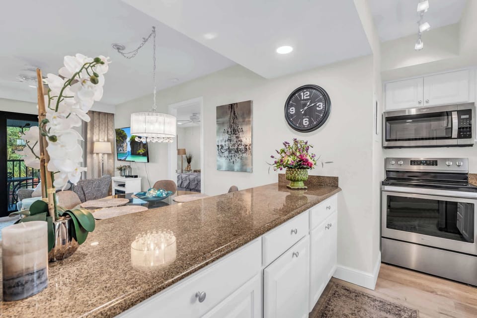 There are granite counter tops in the kitchen 