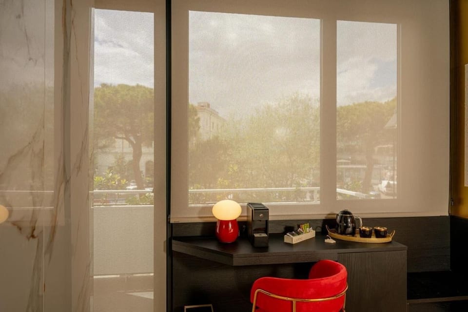 Luxury Room, Balcony 1 | In-room safe, desk, blackout drapes, soundproofing