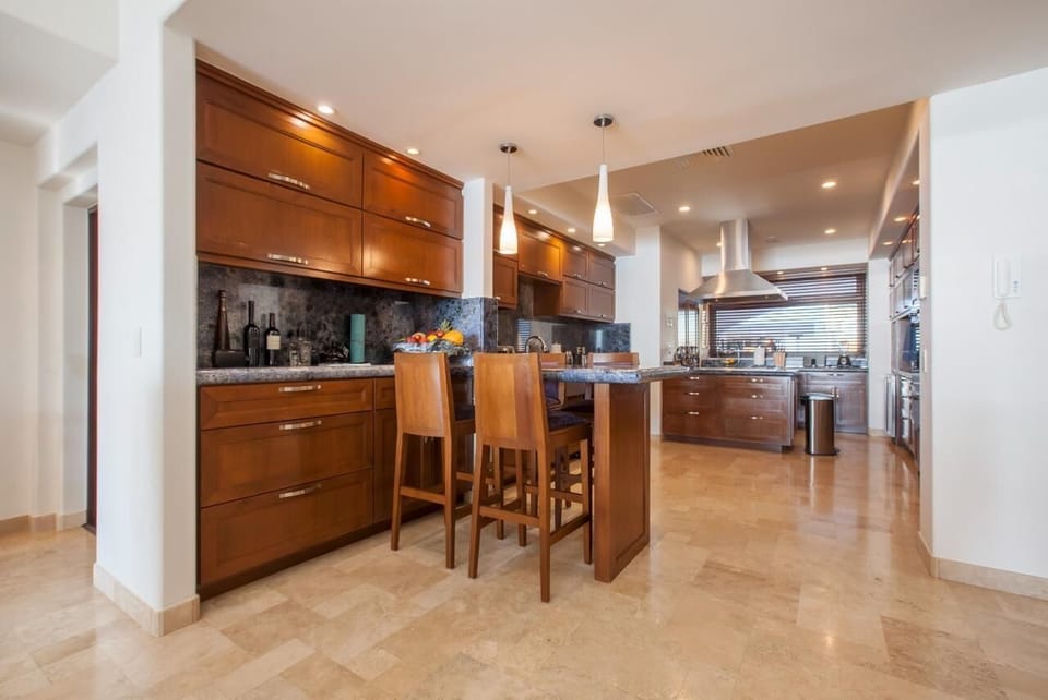 Residence_101_-_102_Playa_De_La_Paz-16