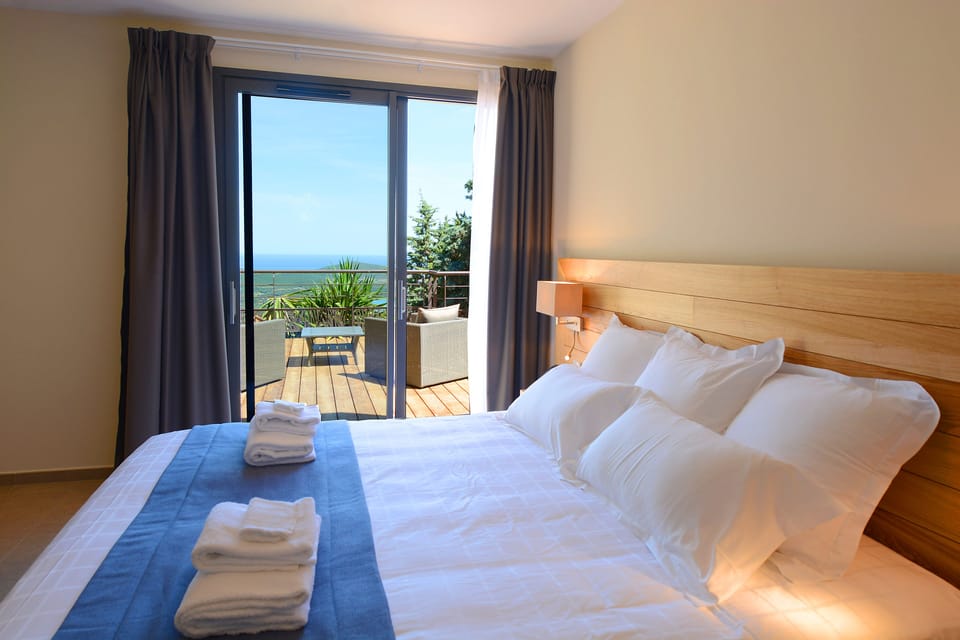 Standard Double Room, Accessible, Sea View | Premium bedding, minibar, in-room safe, WiFi (free)