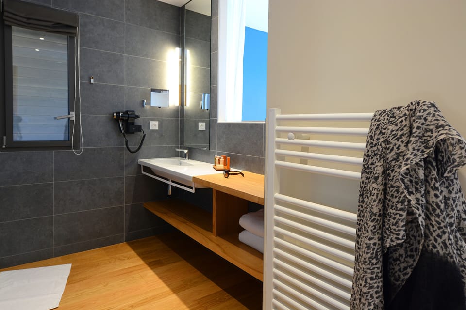 Panoramic Double Room, Terrace, Sea View | Bathroom | Shower, free toiletries, hair dryer, bathrobes