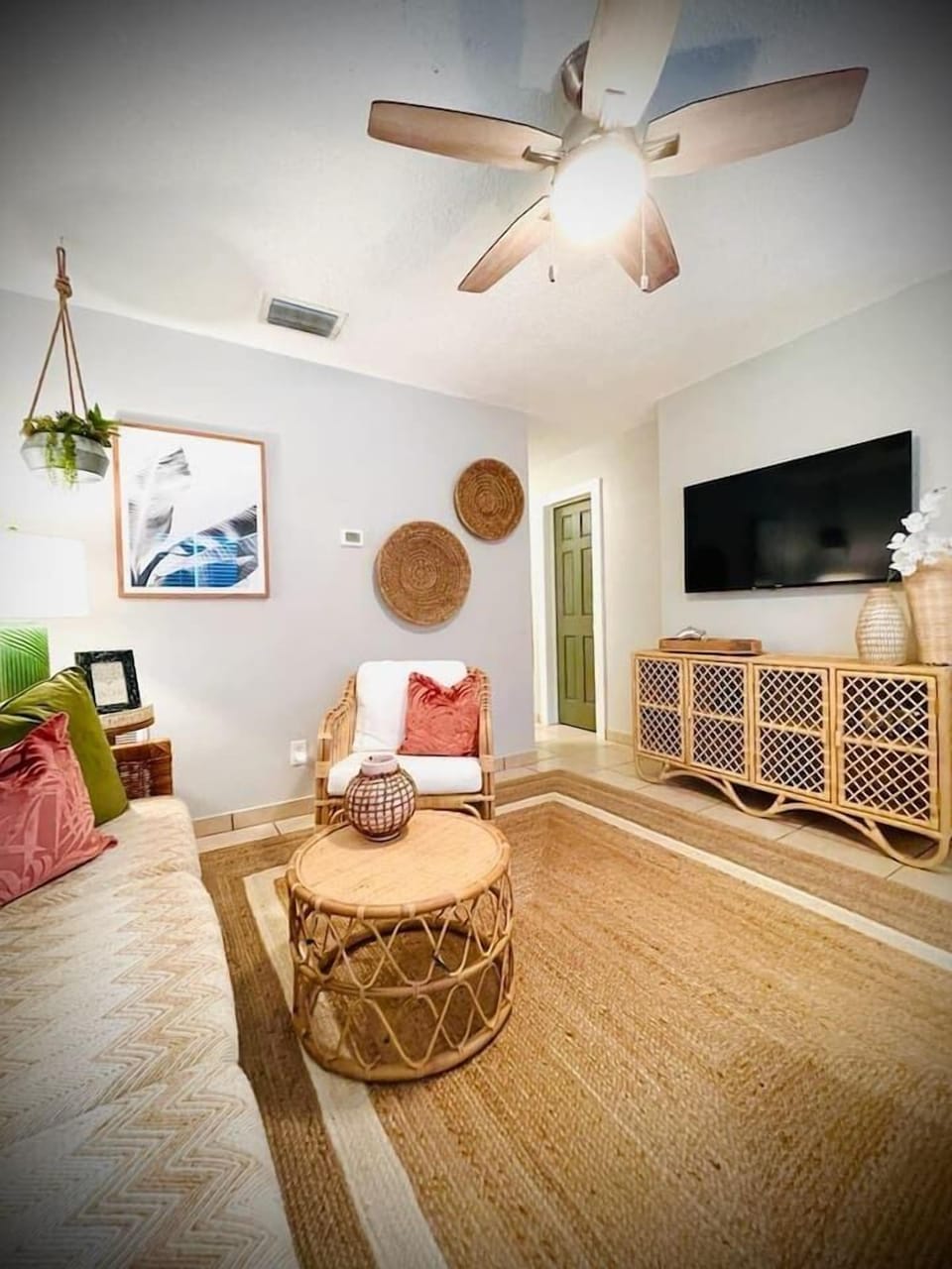 Natural décor and greenery to make you feel at home.