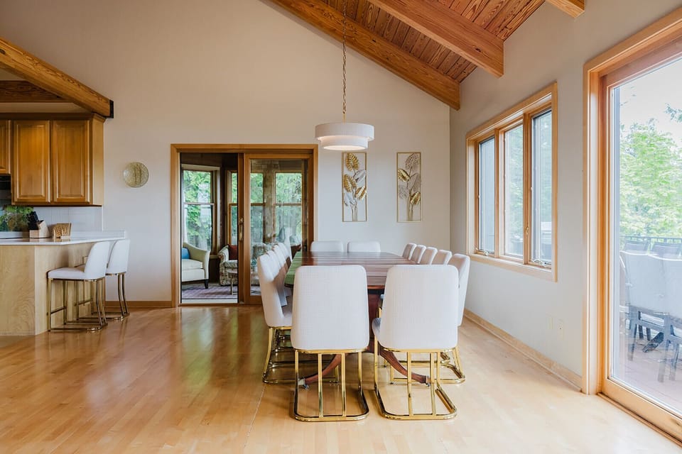 Dining Room - Seating for 14