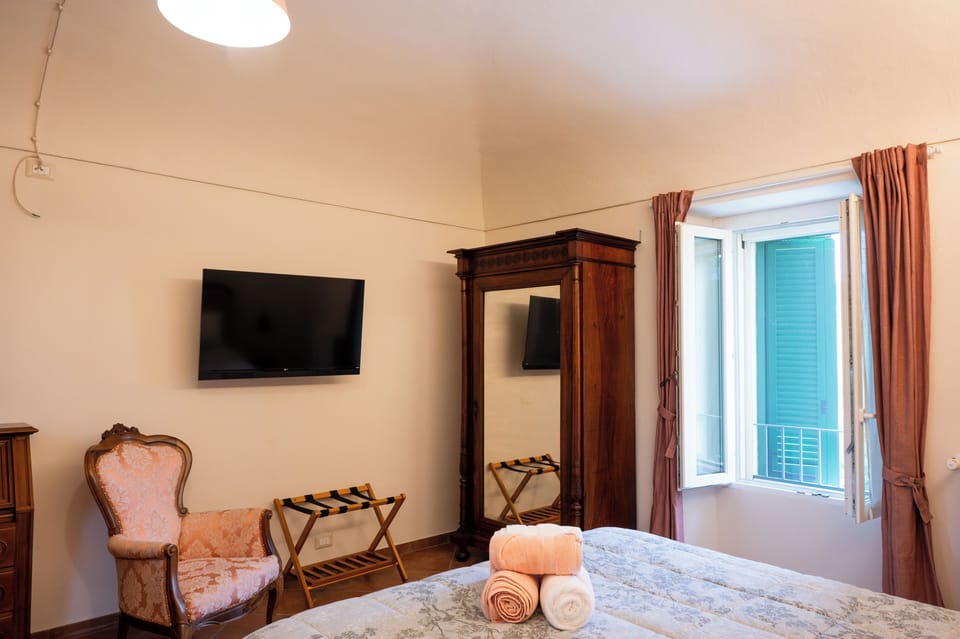 Comfort Double Room, Hill View | In-room safe, free WiFi