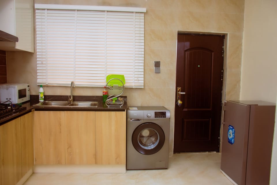 House | Private kitchen | Fridge, microwave, oven, stovetop
